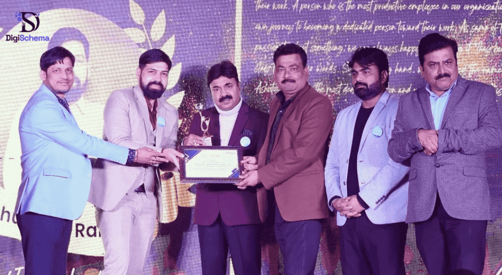 Digi Schema Founder Ashutosh Rana got Award for best digital marketer
